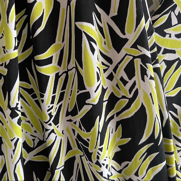 Michael Kors Palm print curve hugging jumpsuit - Picture 7 of 10